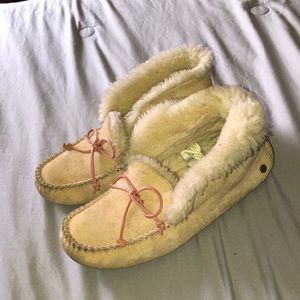 UGG Alena slipper